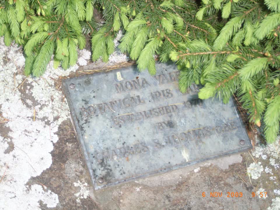 the register’s photograph of the plaque at Mona Vale