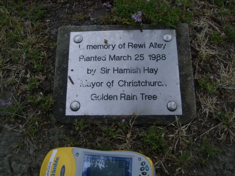 the register’s photograph of the plaque at Hagley Park North