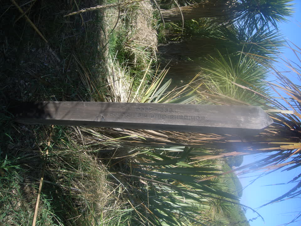 the register’s photograph of the plaque at Spit Reserve