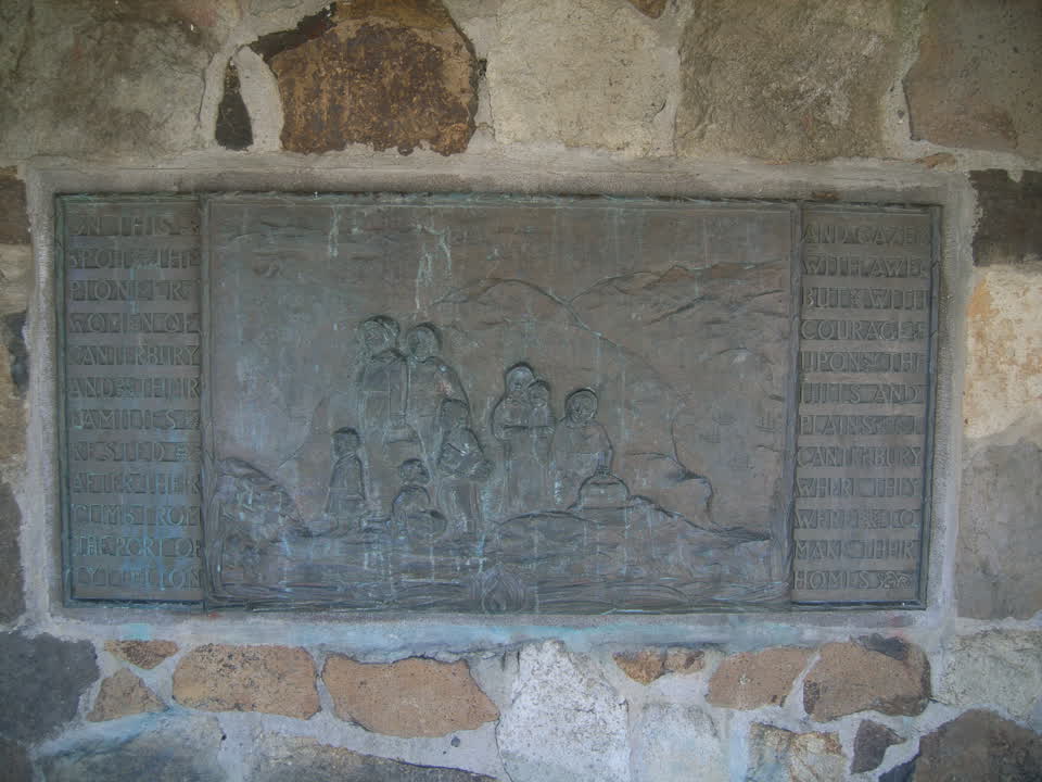 the register’s photograph of the plaque at Pioneer Womens Memorial
