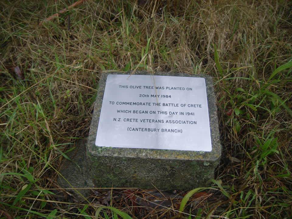 the register’s photograph of the plaque at Elizabeth Park