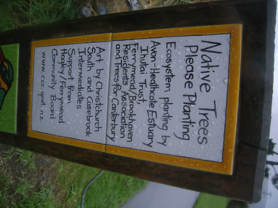 the register’s photograph of the plaque at Charlesworth Reserve