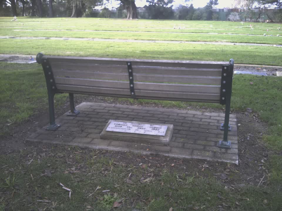 the register’s photograph of the plaque at Ruru Lawn Cemetery