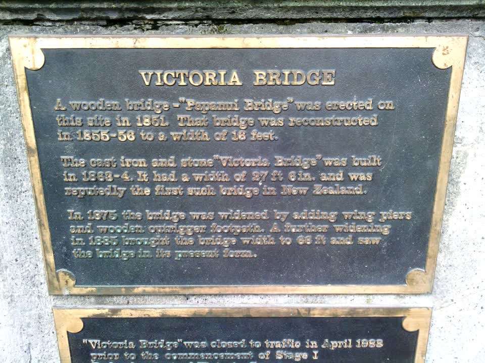 the register’s photograph of the plaque at Victoria Square