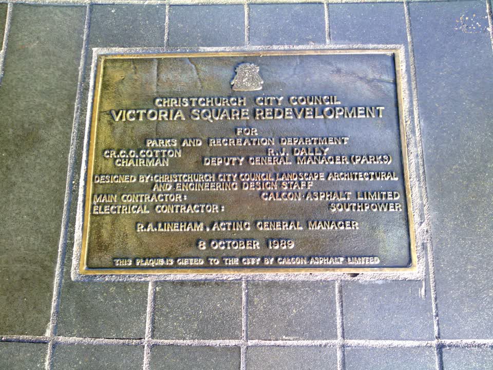 the register’s photograph of the plaque at Victoria Square