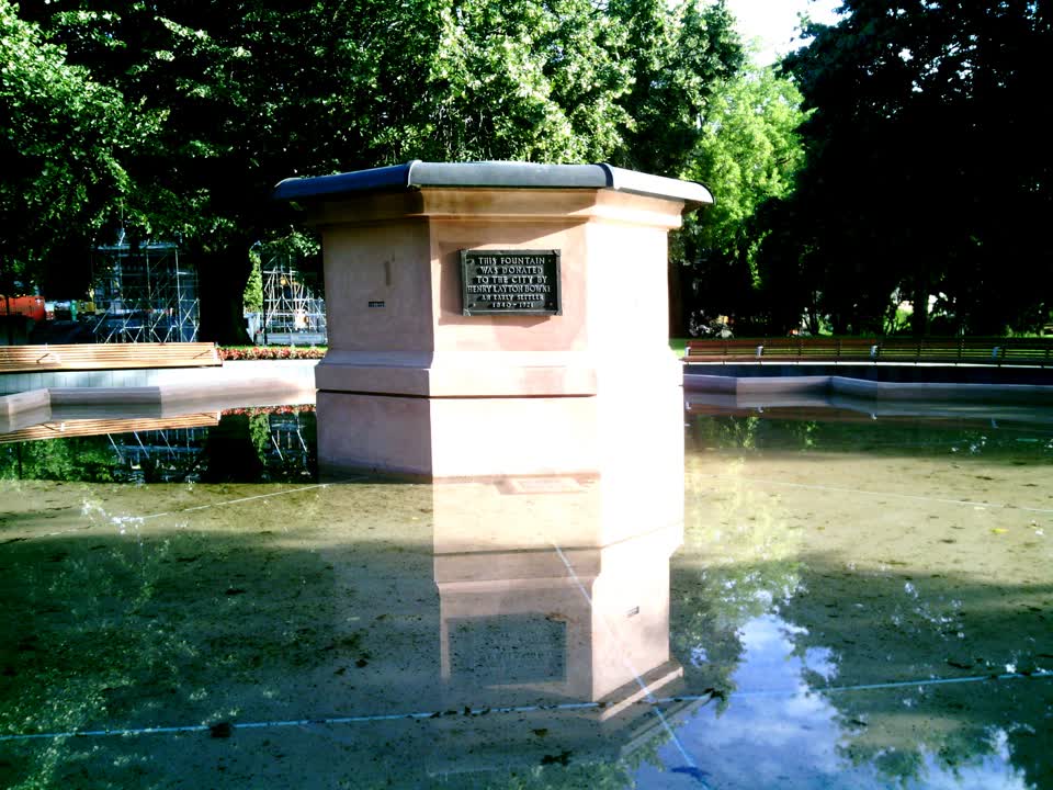 the register’s photograph of the plaque at Victoria Square