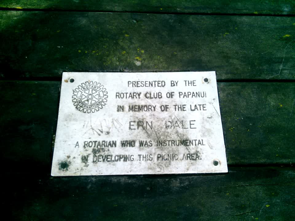 the register’s photograph of the plaque at Groynes