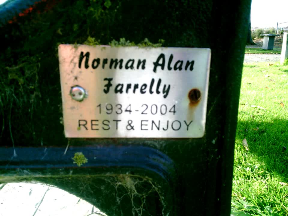 the register’s photograph of the plaque at Groynes