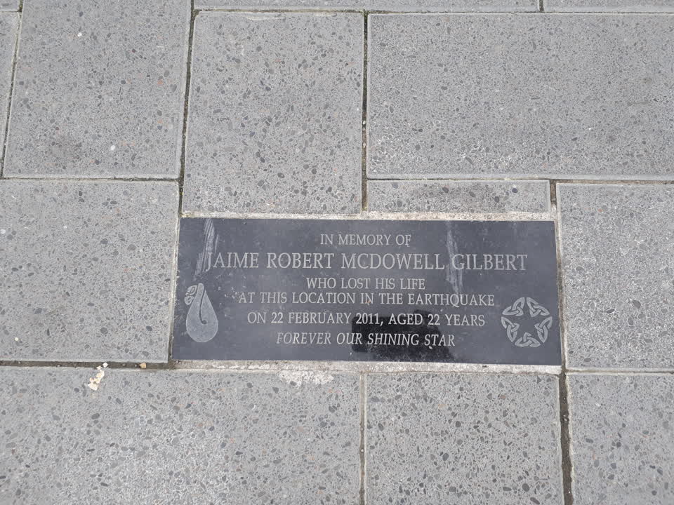 the register’s photograph of the plaque