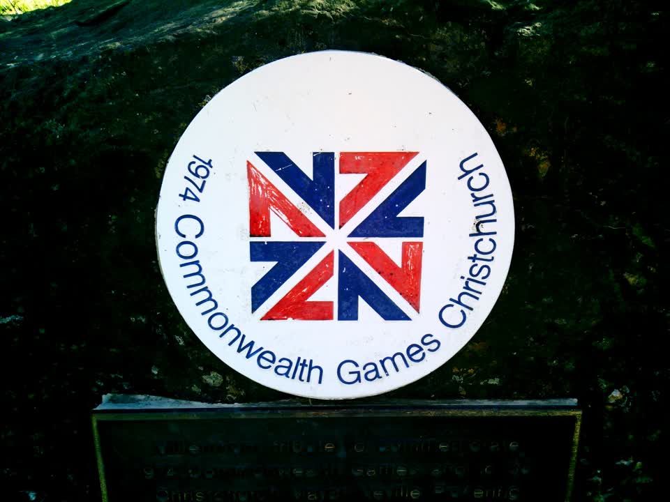 the register’s photograph of the plaque at Queen Elizabeth Ii Park