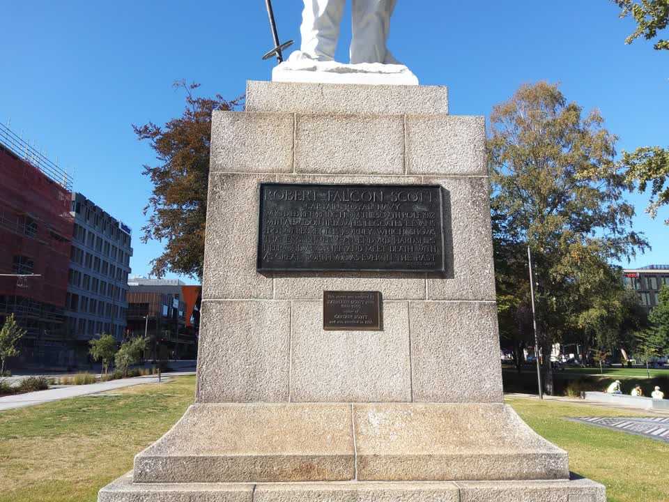 the register’s photograph of the plaque at Scott Statue