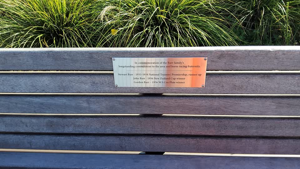 the register’s photograph of the plaque at Manakura 1 Drainage Reserve