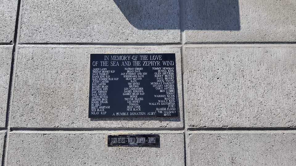 the register’s photograph of the plaque at He Puna Taimoana