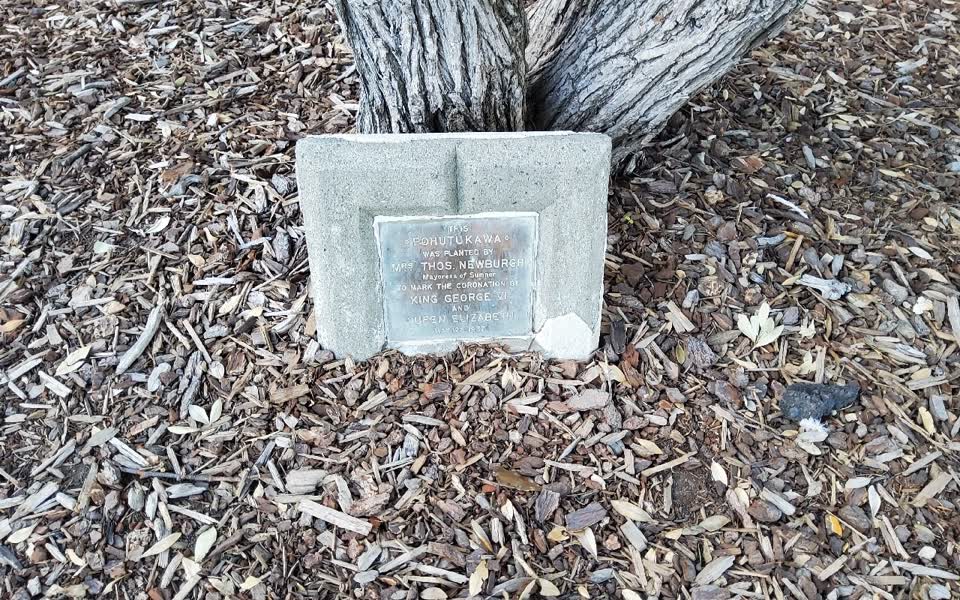 the register’s photograph of the plaque at Scarborough Park