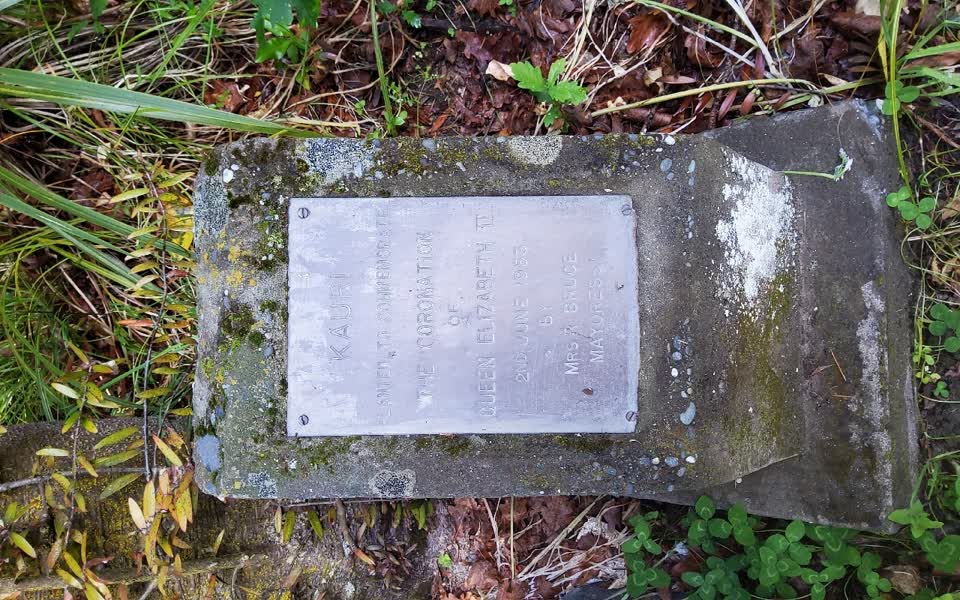 the register’s photograph of the plaque at Garden Of Tane