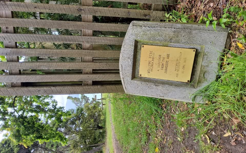 the register’s photograph of the plaque at Garden Of Tane