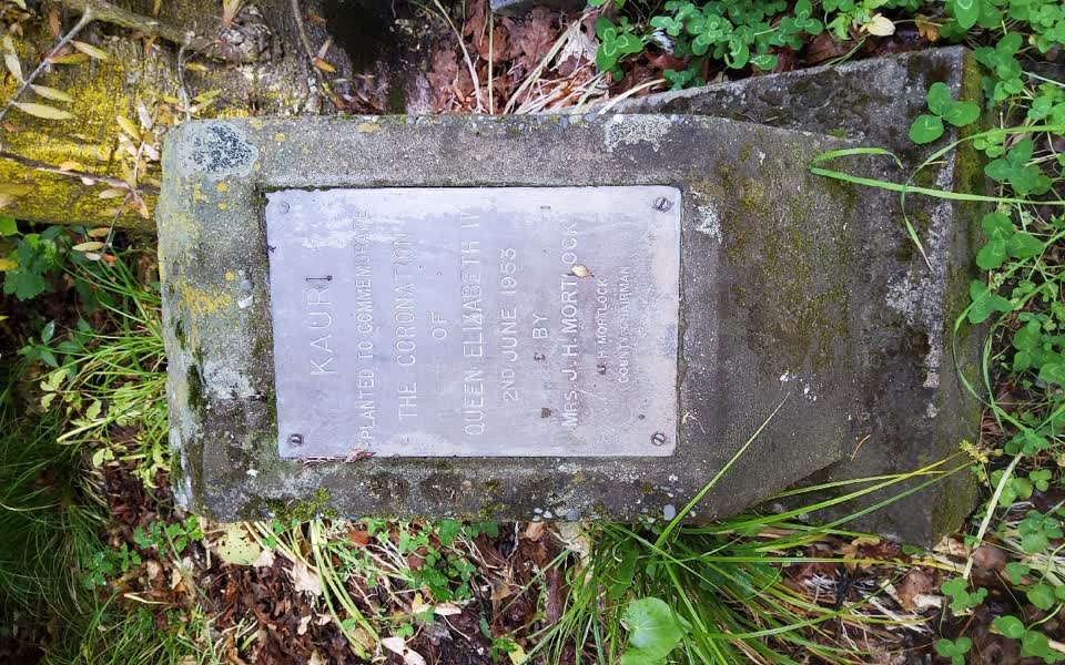 the register’s photograph of the plaque at Garden Of Tane
