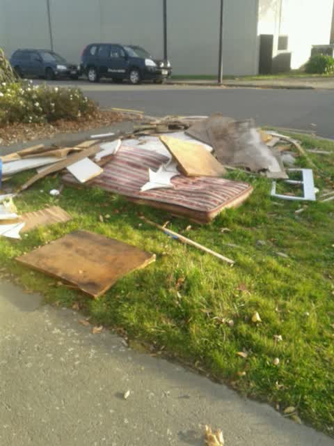 Rubbish/Recycling, a report photo
