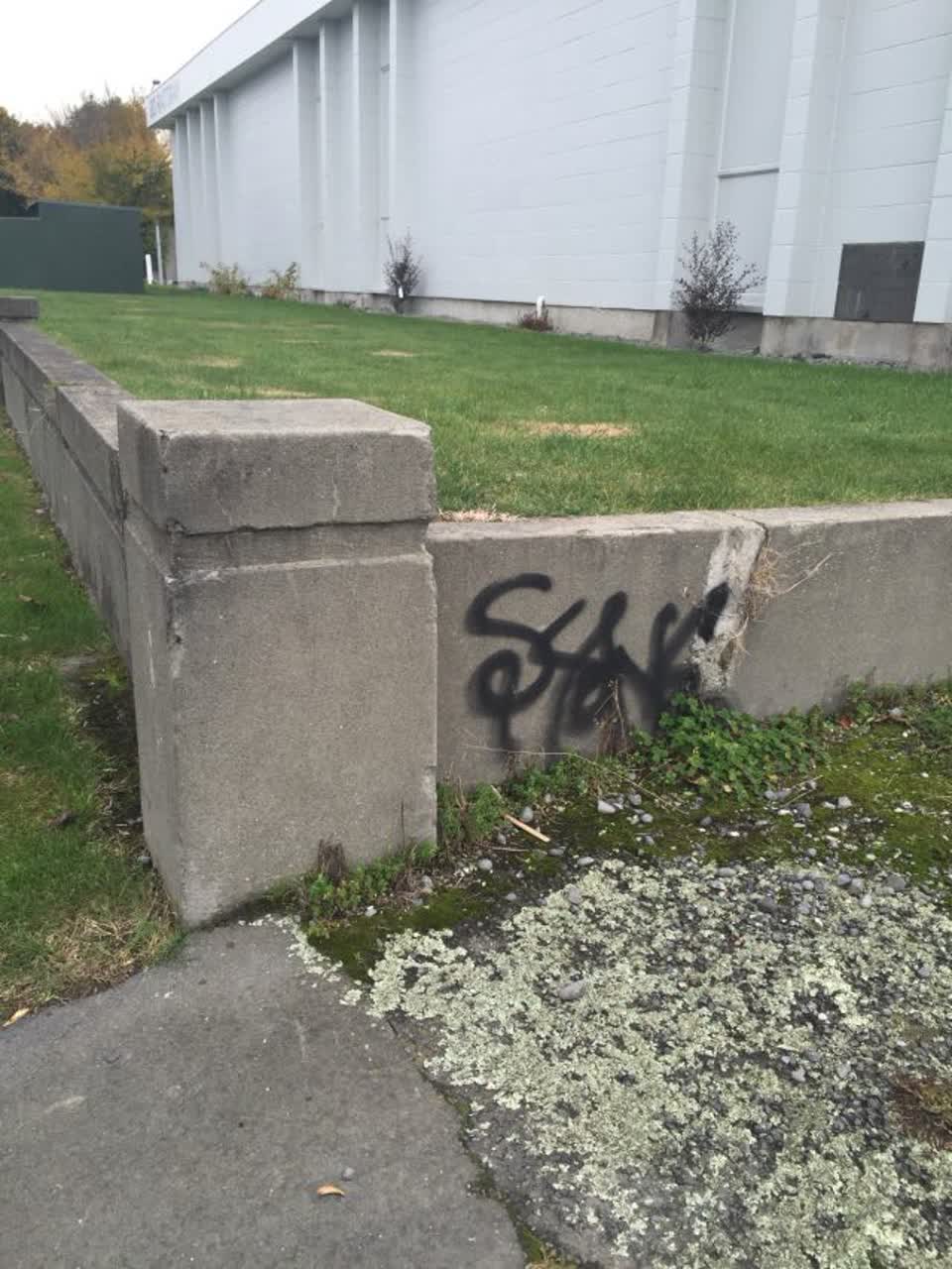 The photograph attached to this graffiti report