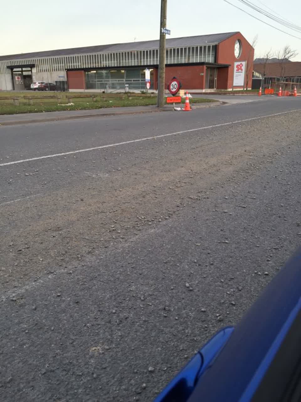 The photograph attached to this roading/streets report