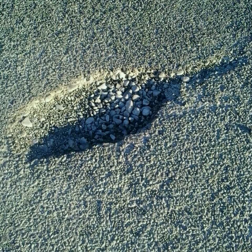 The photograph attached to this roading/streets report