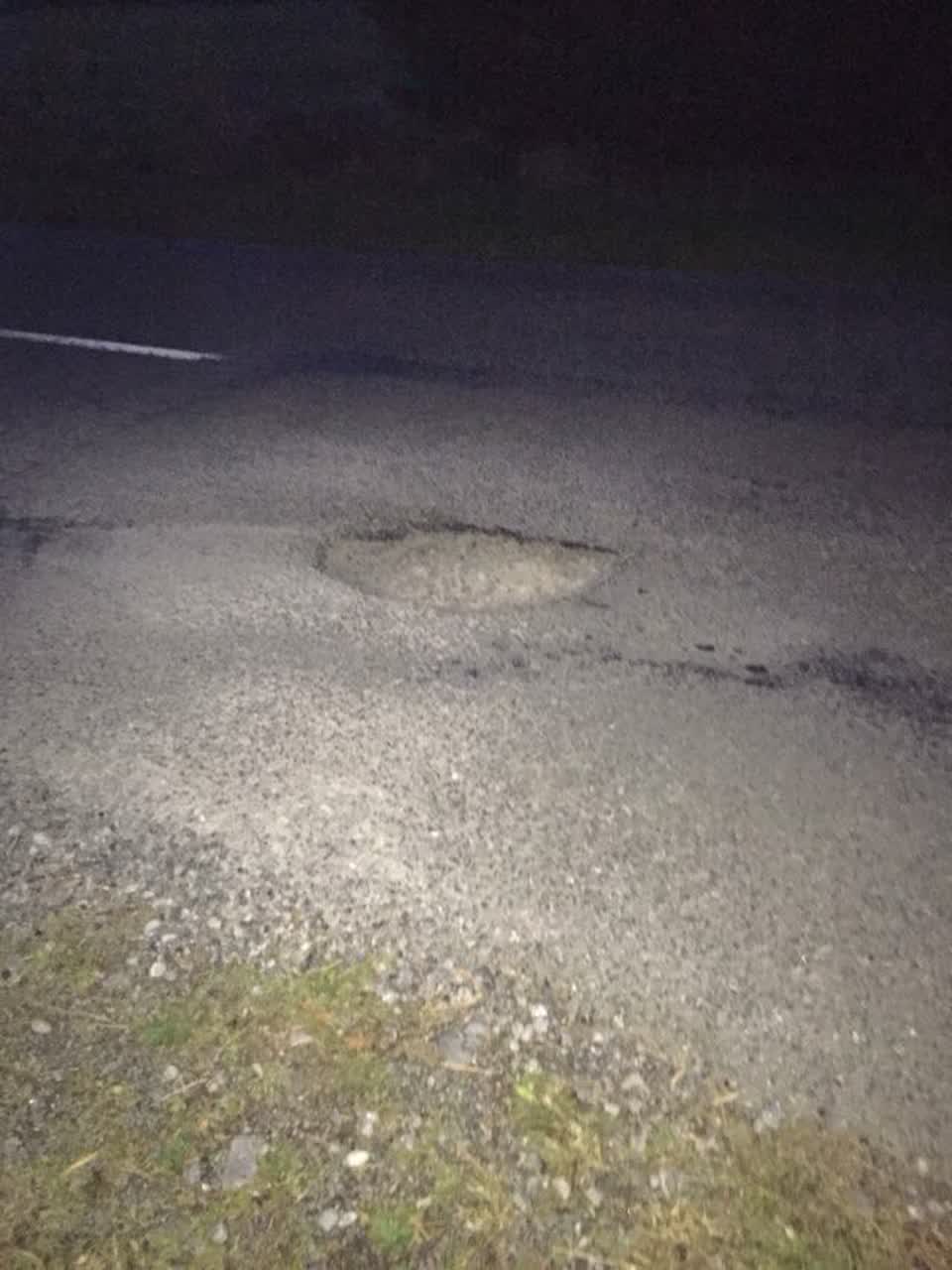 The photograph attached to this roading/streets report