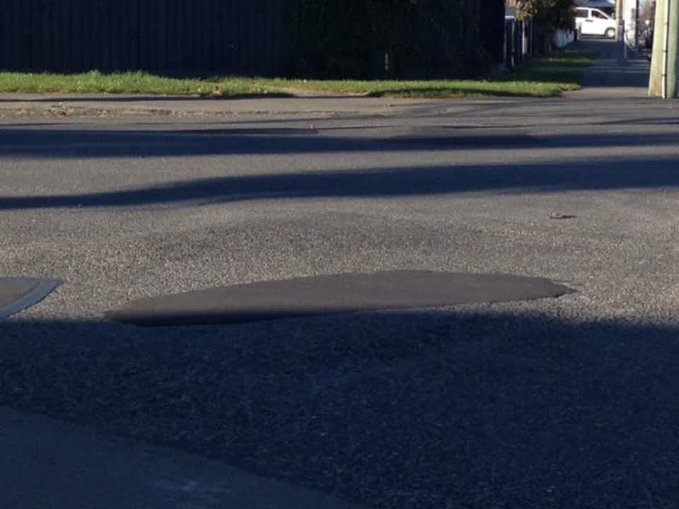 The photograph attached to this roading/streets report