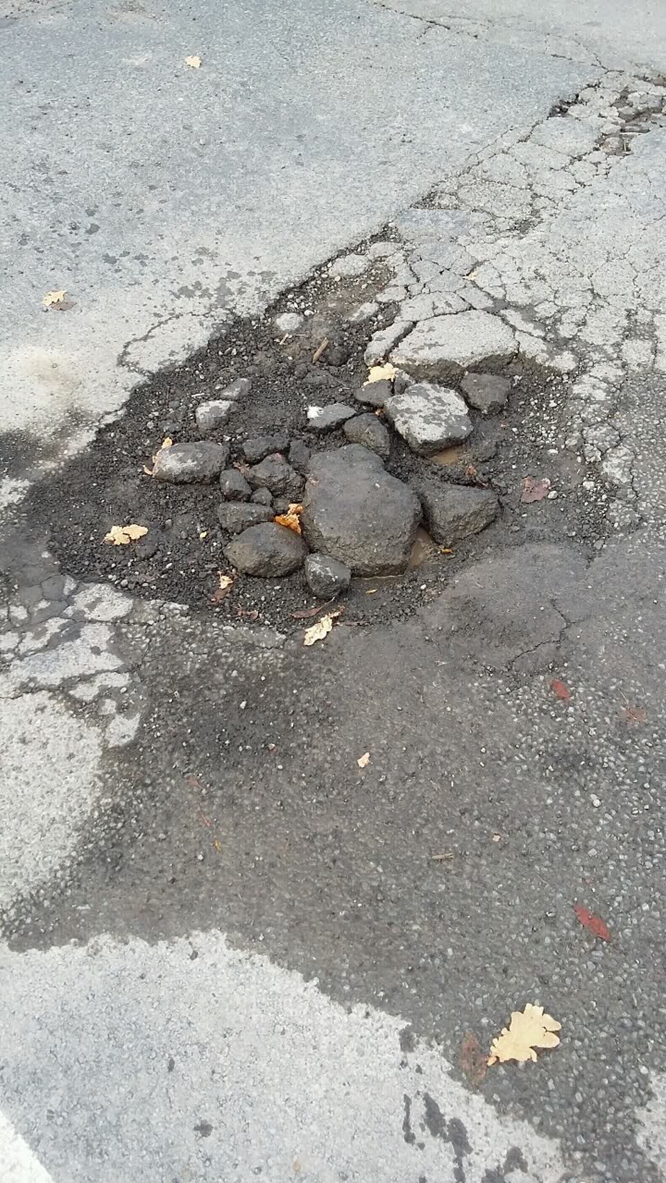 The photograph attached to this roading/streets report