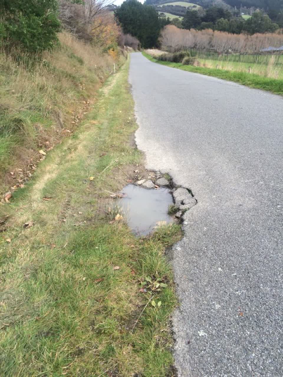 The photograph attached to this roading/streets report