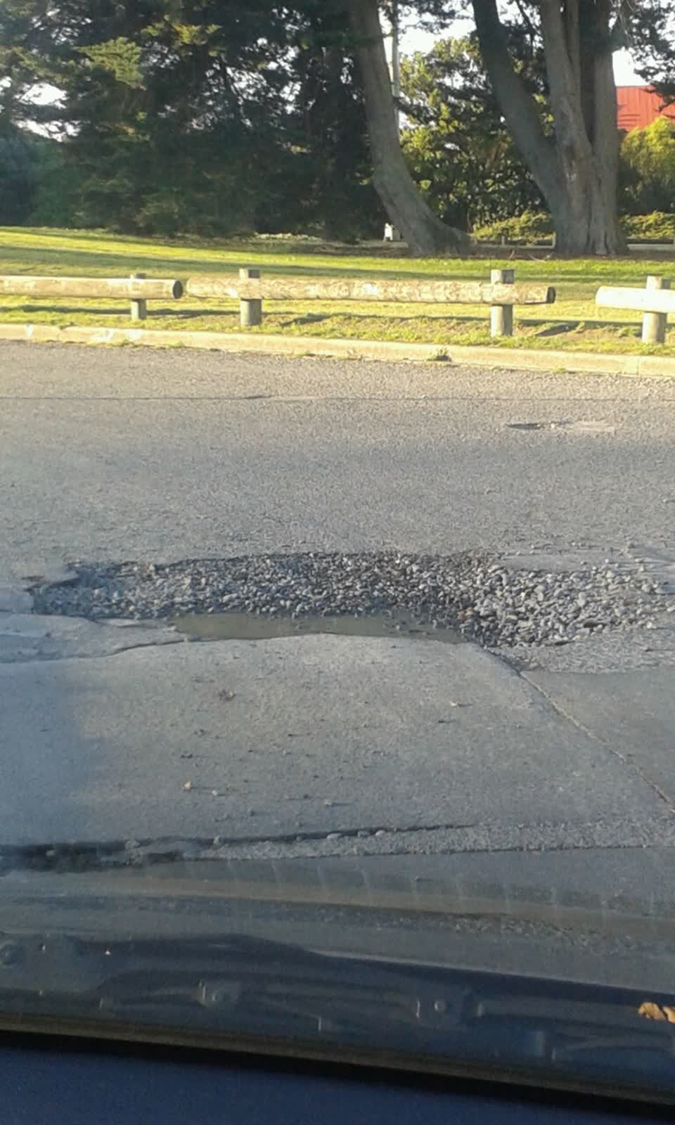 The photograph attached to this roading/streets report