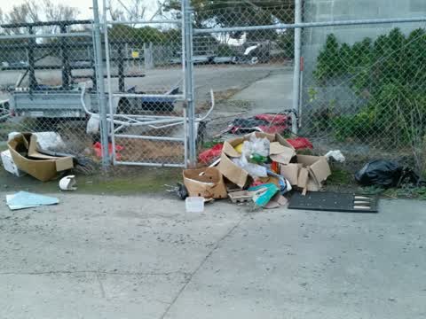 Rubbish/Recycling, a report photo