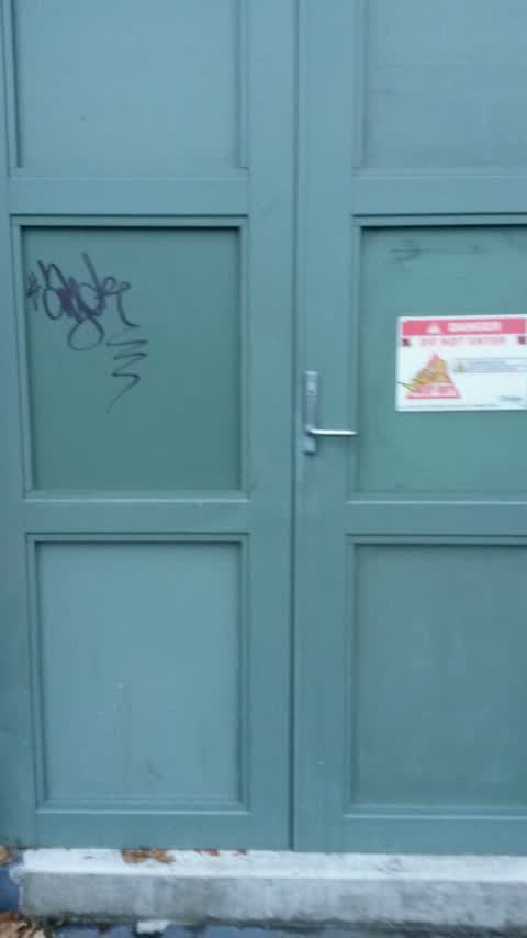 Graffiti, a report photo