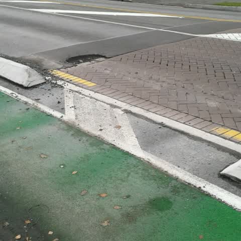 Roading/Streets, a report photo