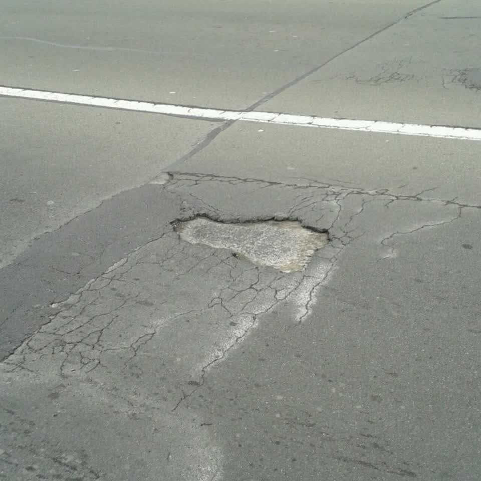 The photograph attached to this roading/streets report