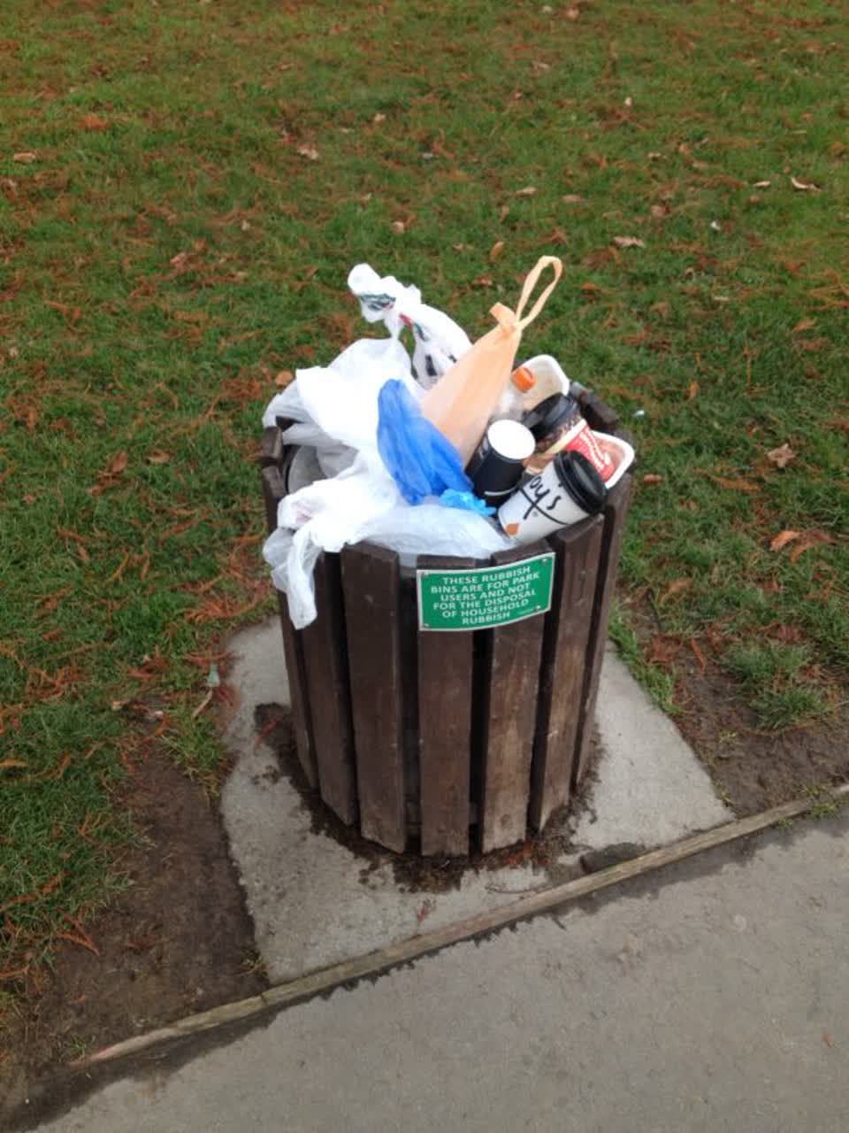The photograph attached to this rubbish/recycling report