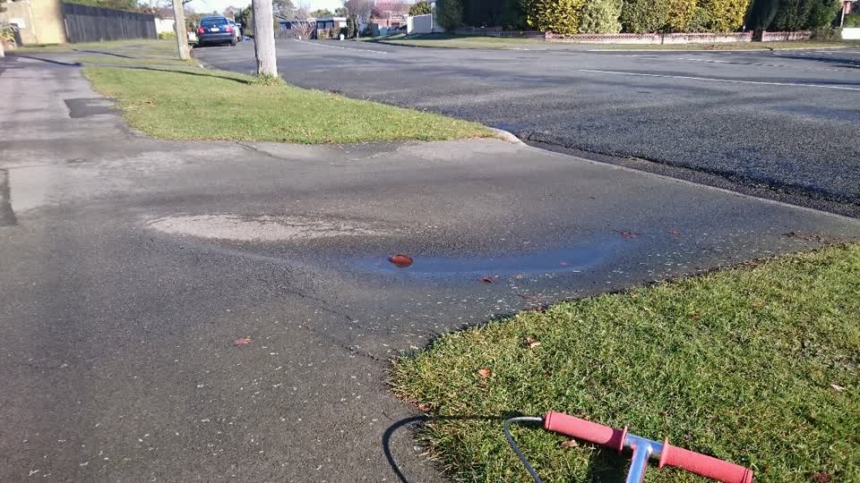 The photograph attached to this roading/streets report