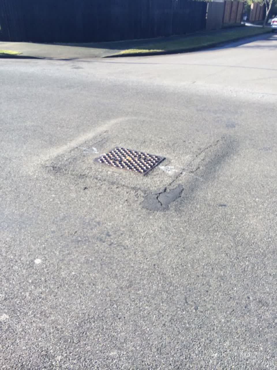 The photograph attached to this roading/streets report