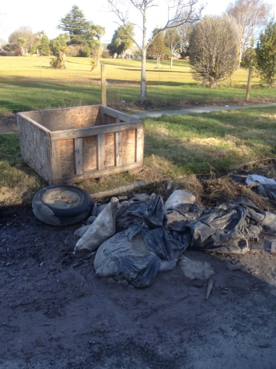 The photograph attached to this rubbish/recycling report