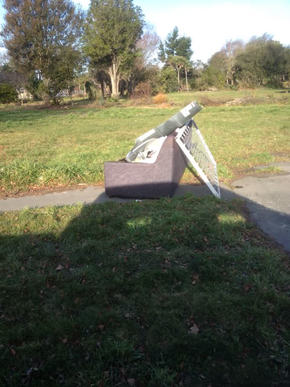 The photograph attached to this rubbish/recycling report
