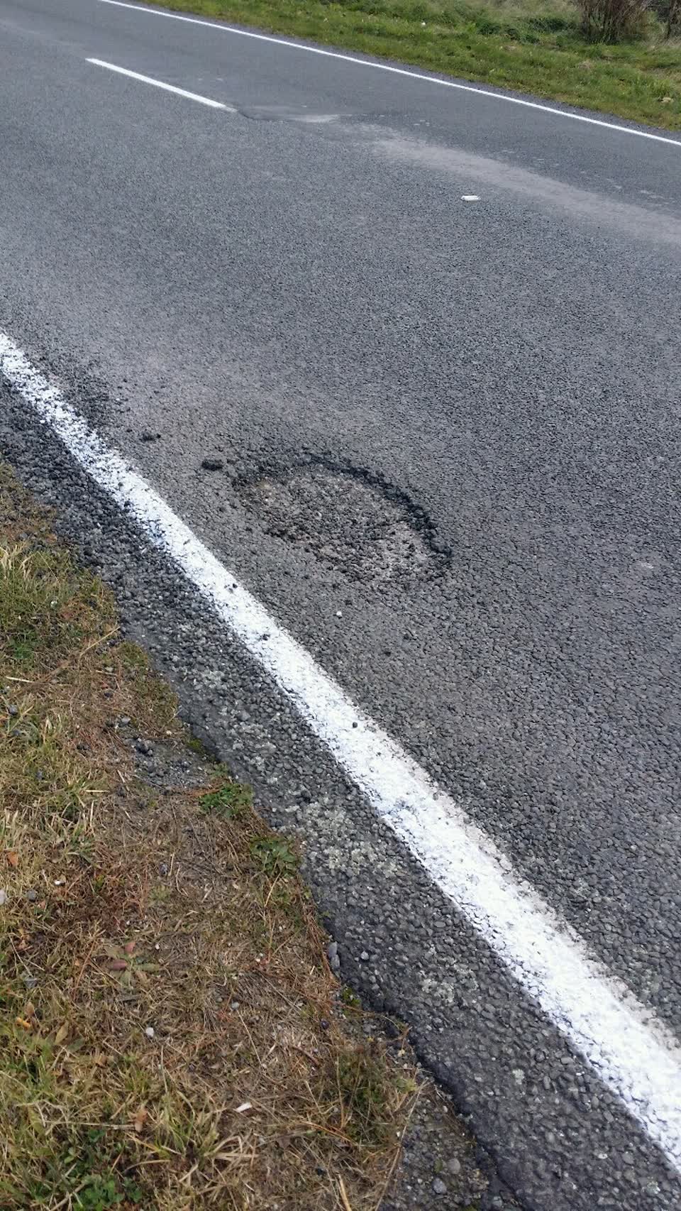 The photograph attached to this roading/streets report
