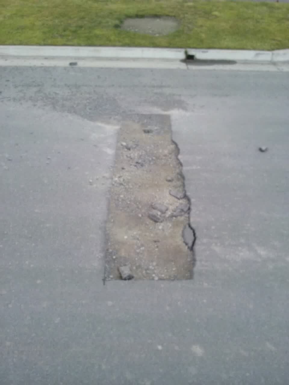 The photograph attached to this roading/streets report