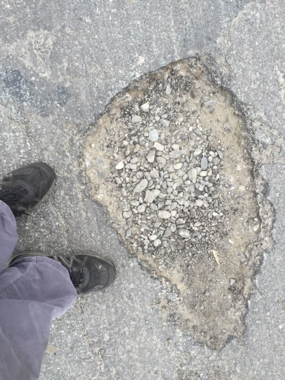 The photograph attached to this roading/streets report