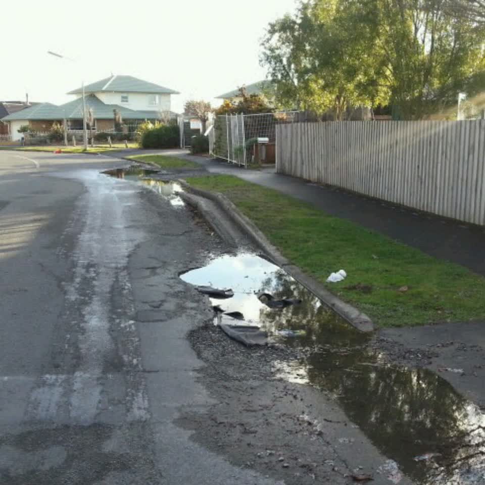 The photograph attached to this roading/streets report