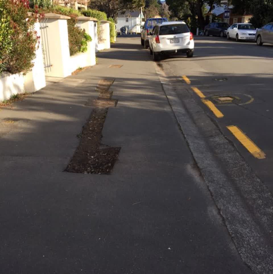 The photograph attached to this roading/streets report