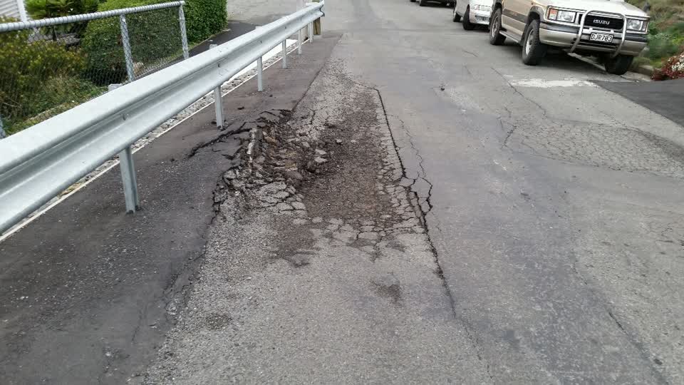 The photograph attached to this roading/streets report