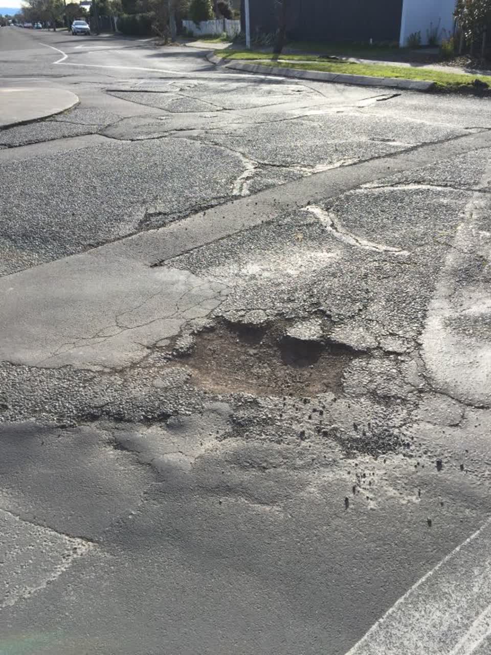 The photograph attached to this roading/streets report