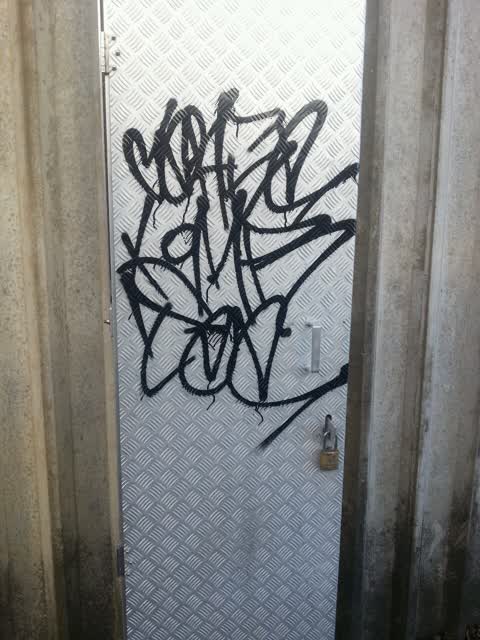 Graffiti, a report photo