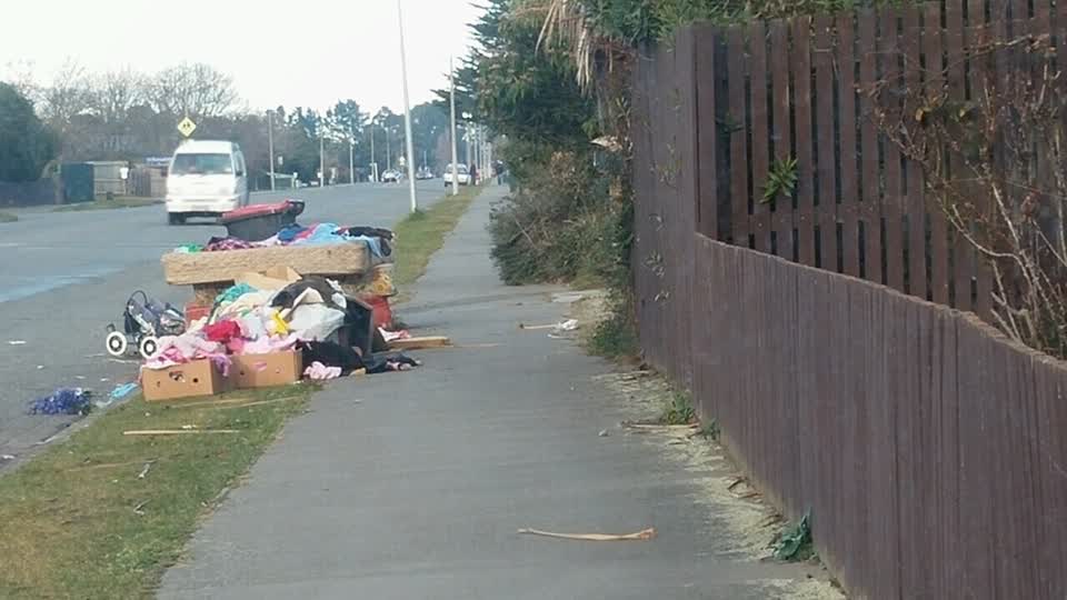 The photograph attached to this rubbish/recycling report