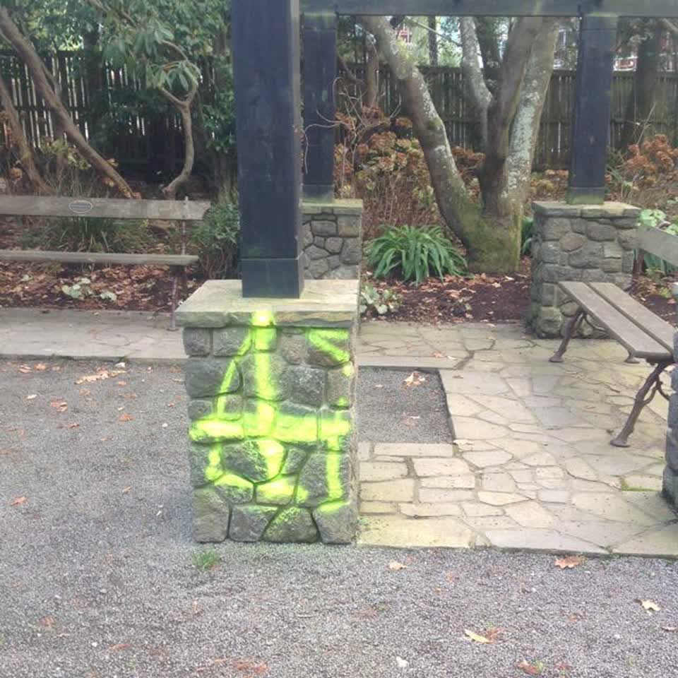 The photograph attached to this graffiti report