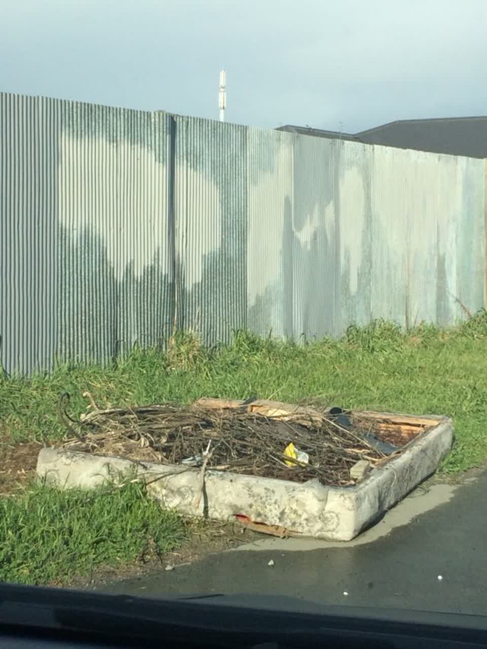The photograph attached to this rubbish/recycling report